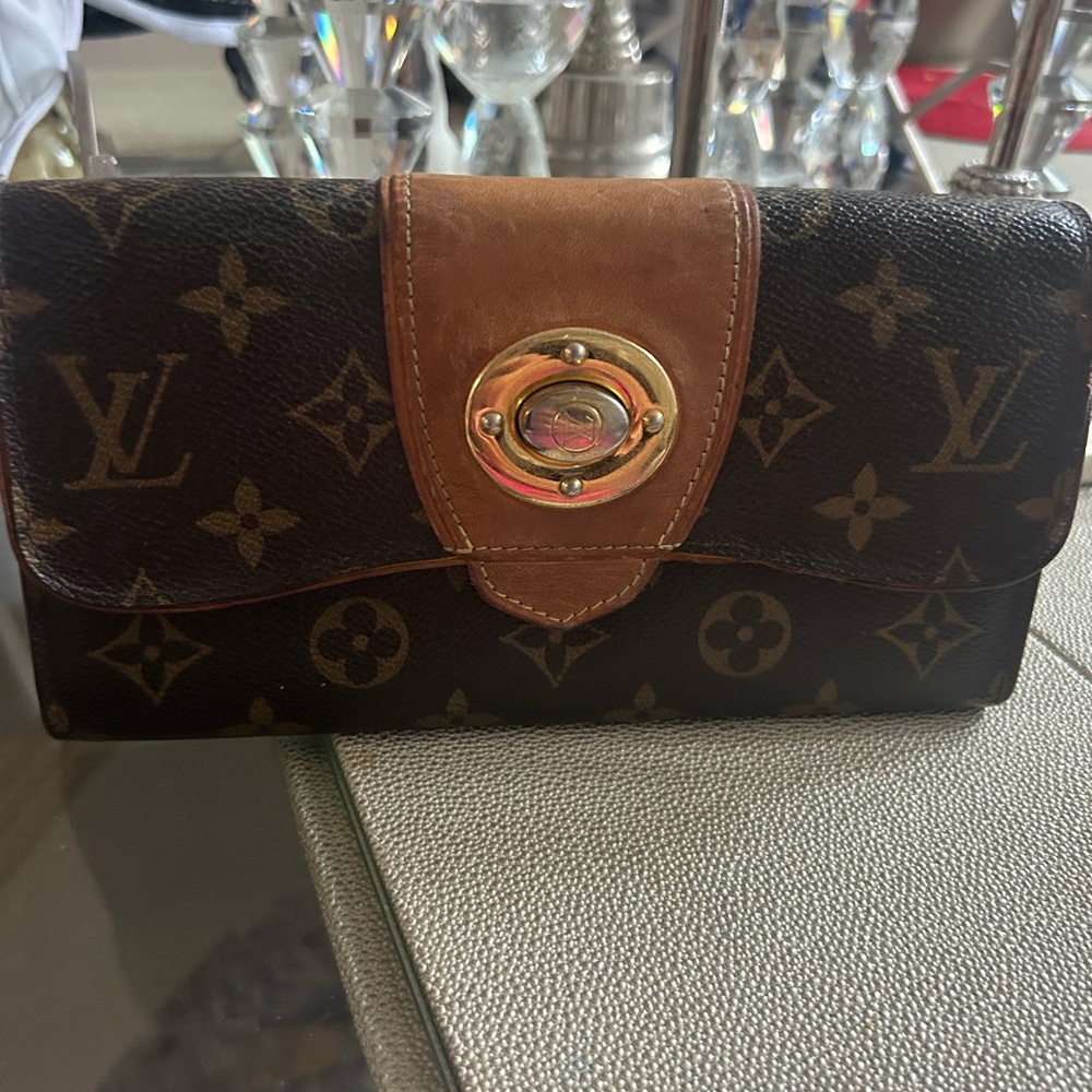Louis Vuitton boetie wallet
